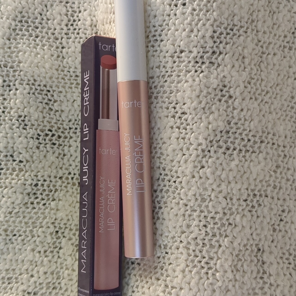 tarte maracuja juicy lip crème in Peachy Pink, 2g/0.07oz